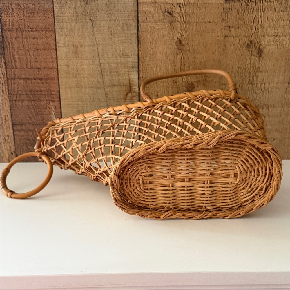 Vintage Wicker Wine Bottle Holder Caddy - Picture 7 of 7